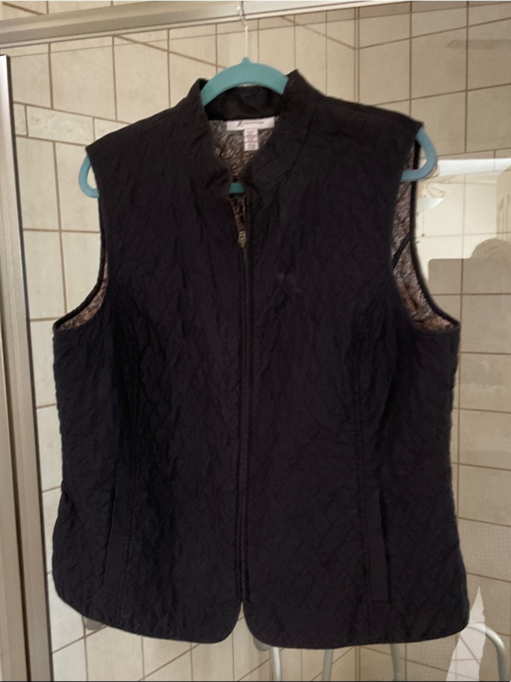 JM Collection Quilted Black Sleeveless Vest